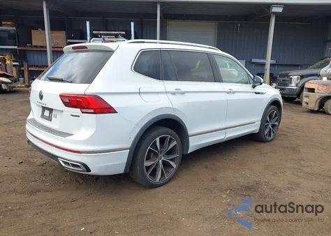2022 Volkswagen Tiguan 2.0T Sel R-Line z USA, uszkodzony, nr VIN 3VV4B7AX7NM084792